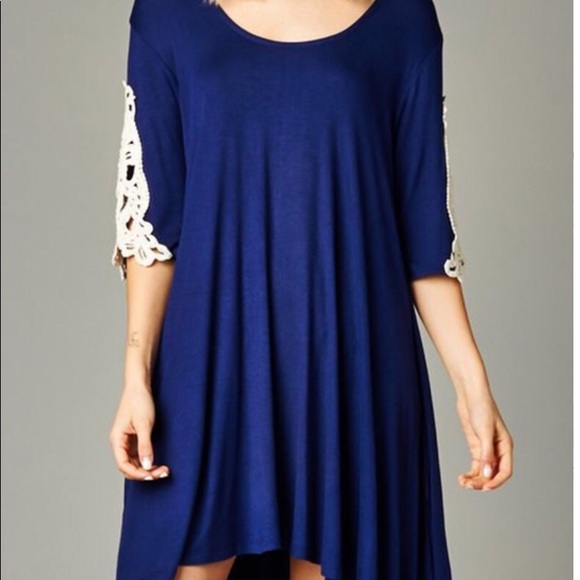 Flowy Tunic Dress with Crochet Sleeve Accents - Picture 3 of 6